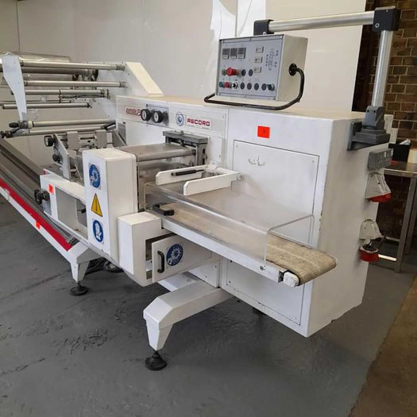Record Panda 2000 Flow Wrapper - 4