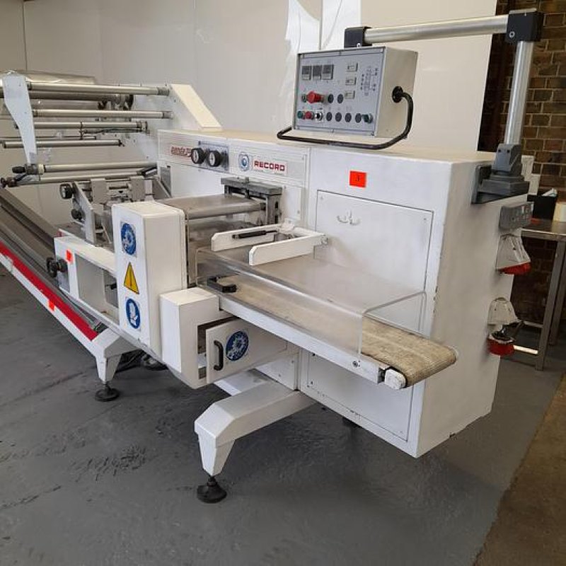 Record Panda 2000 Flow Wrapper
