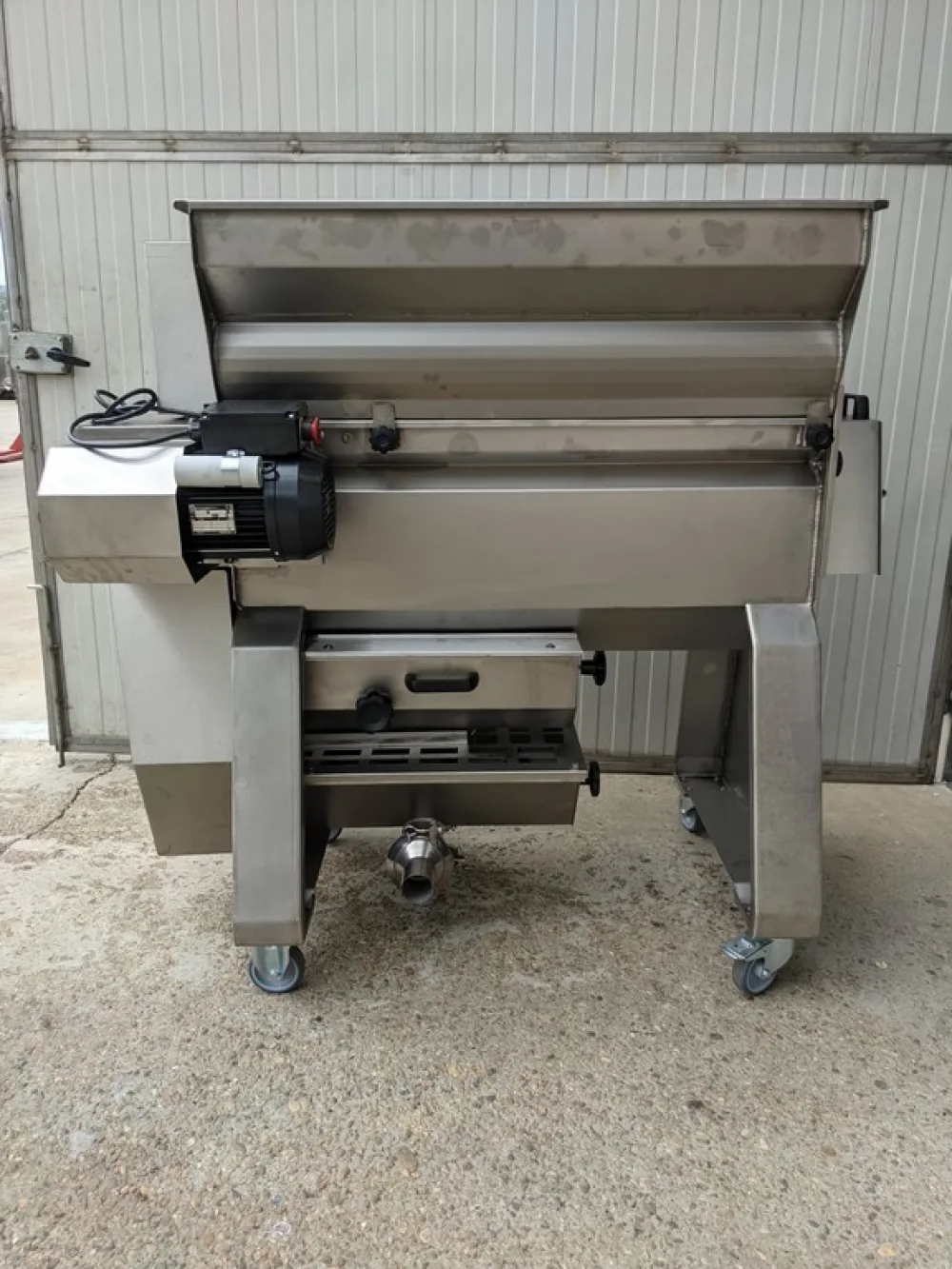 DESTEMMER-CRUSHER HORIZONTAL SEMI-CENTRIFUGE MODEL “JOLLY 40 MV” WITHOUT PUMP NEW MACHINE