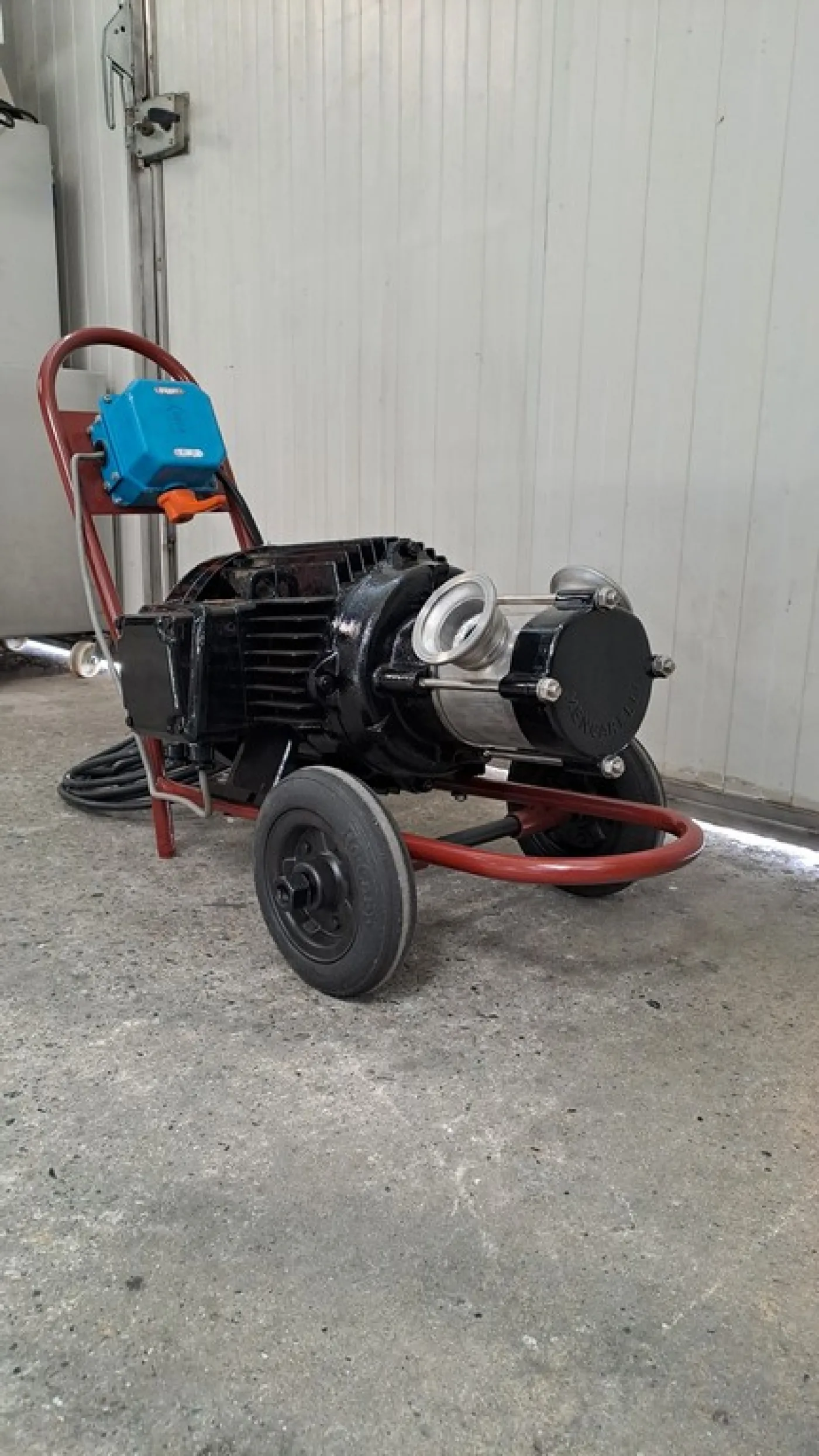 MENCARELLI PUMP MODEL G120 WITH FOOD NEOPRENE IMPELLER, STAINLESS STEEL BODY PUMP, SECOND-HAND MACHINE - 3