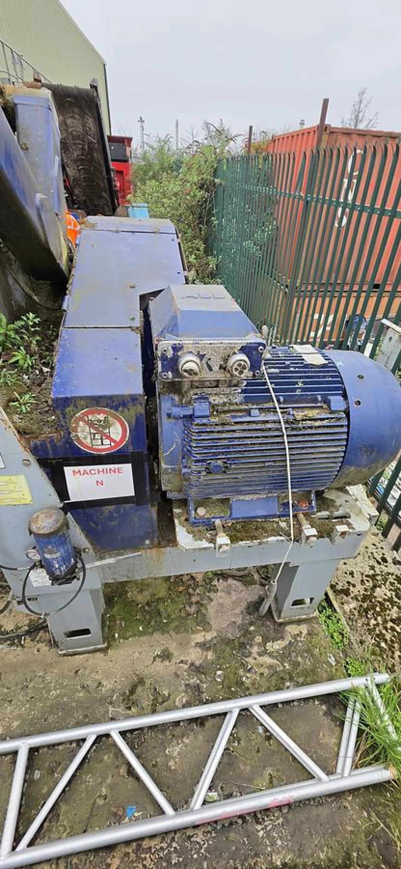2005 Lindner Komet 2800 Single-Shaft Slow-Speed Shredder - 4