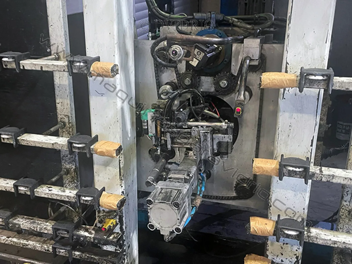 ROBOT DE SELLADO PARA VIDRIO CÁMARA FOREL - 7