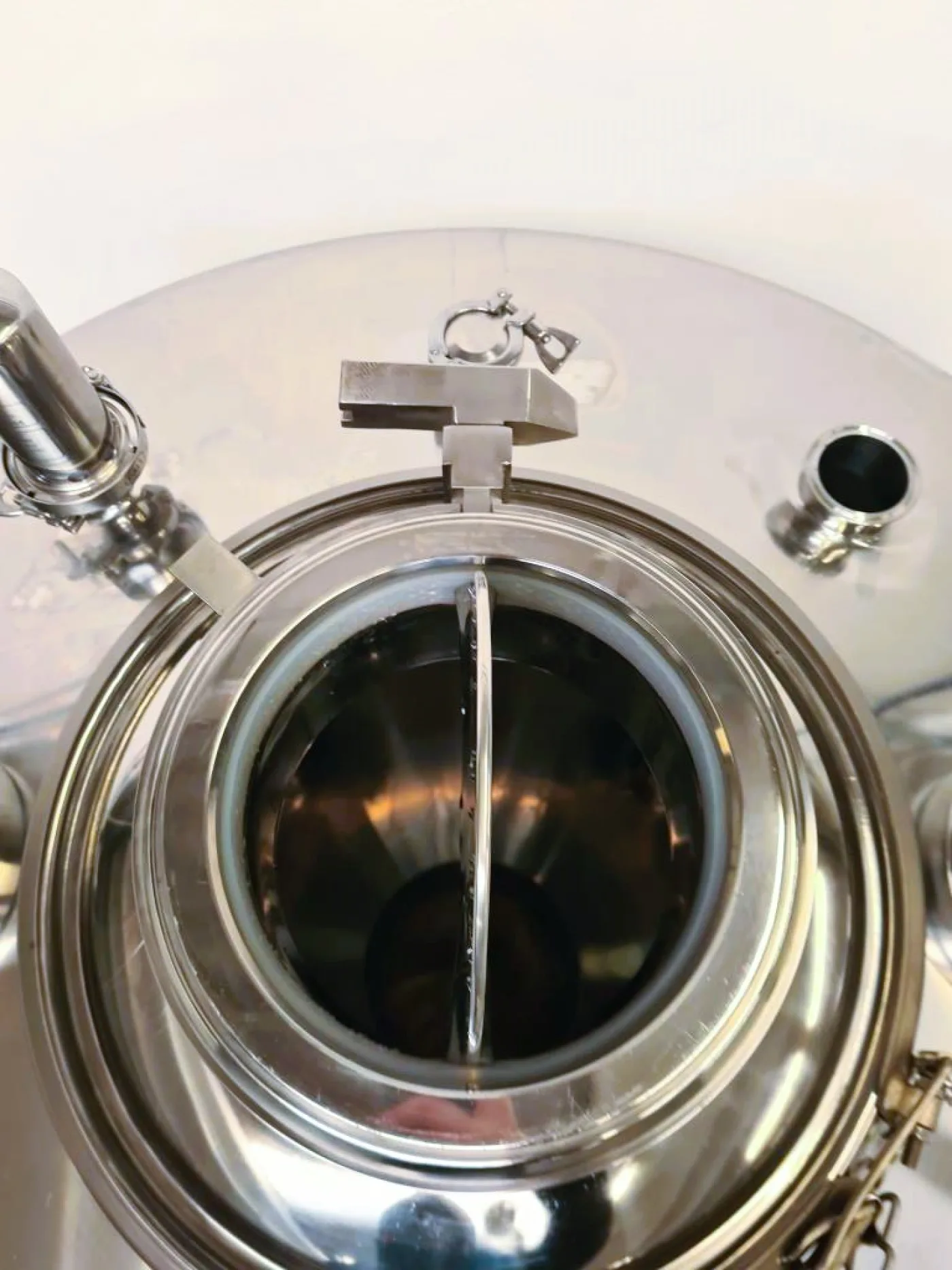 SERBATOIO CARRELLATO IN ACCIAIO – TECNINOX – MOD. 1300 L - 3