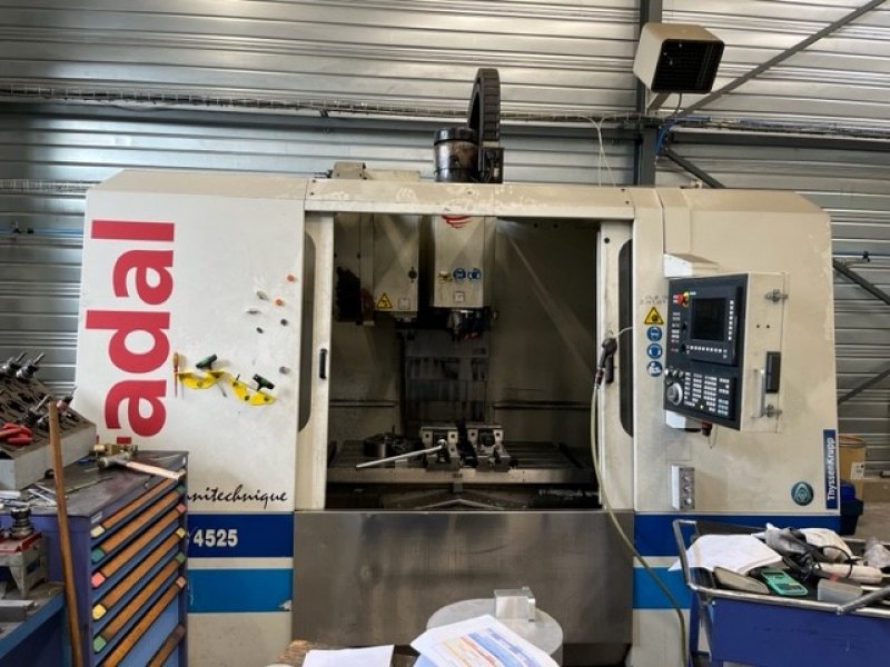 CNC Vertical Machining Center – FADAL VMC 4525
