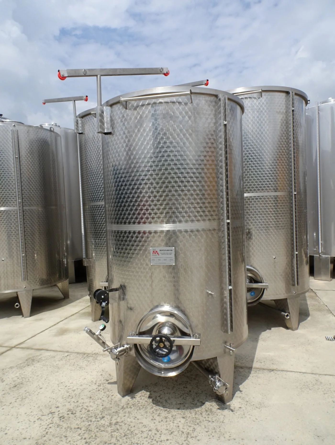 STAINLESS STEEL CAPACITY LITERS 3000 PNEUMATIC FLOATING LID MODEL CONICAL BOTTOM NEW EQUIPMENT - 1