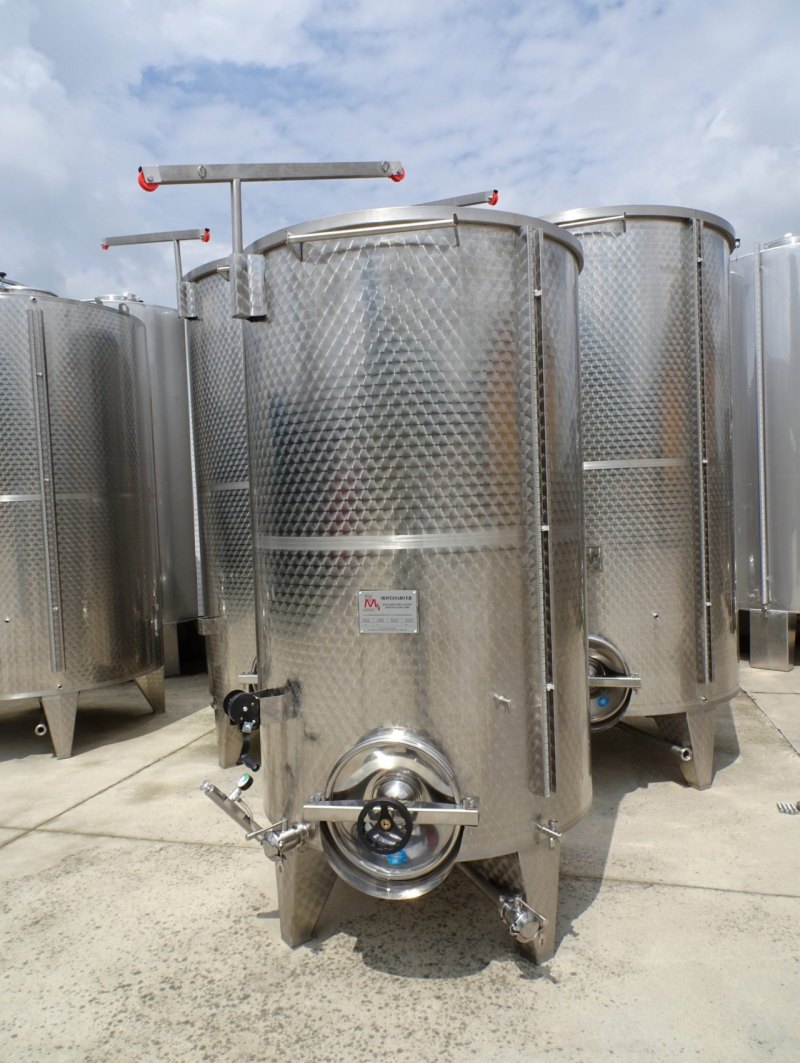STAINLESS STEEL CAPACITY LITERS 3000 PNEUMATIC FLOATING LID MODEL CONICAL BOTTOM NEW EQUIPMENT