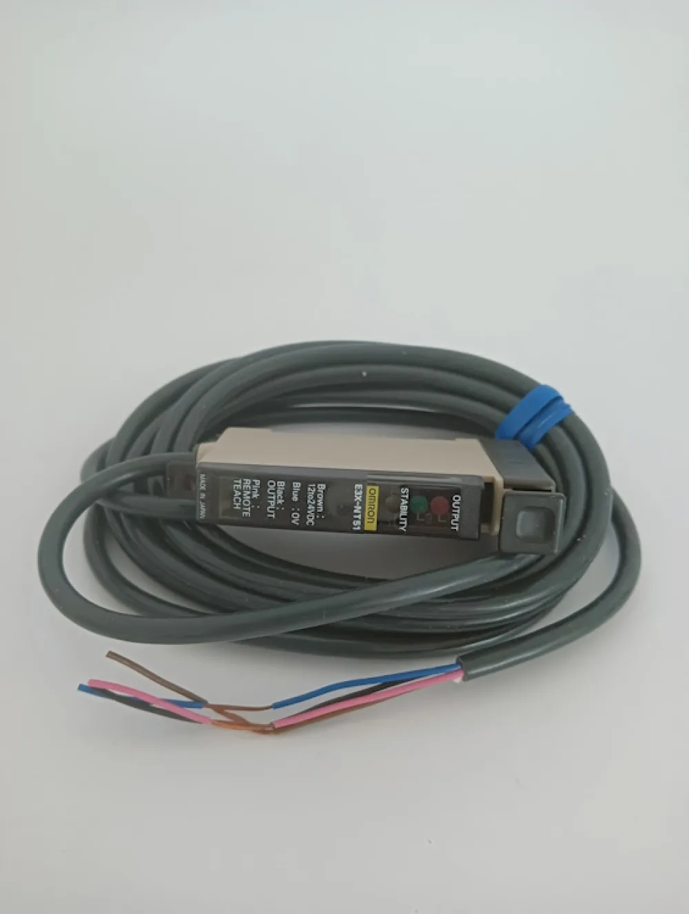 Omron Fotoelektrischer Schalter E3X-NT51