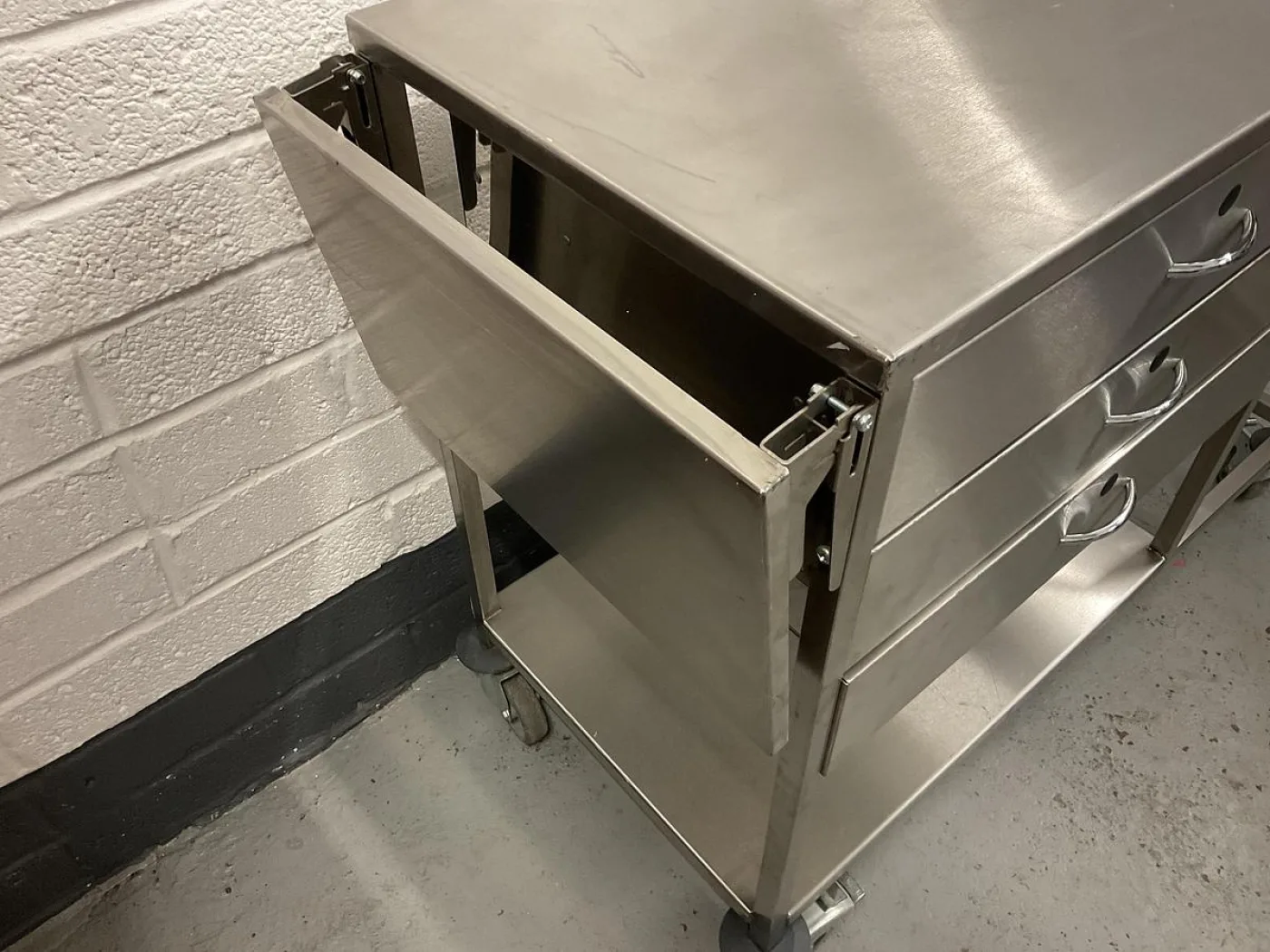 Bristol Maid 3 Drawer with Bowl Stand - 6