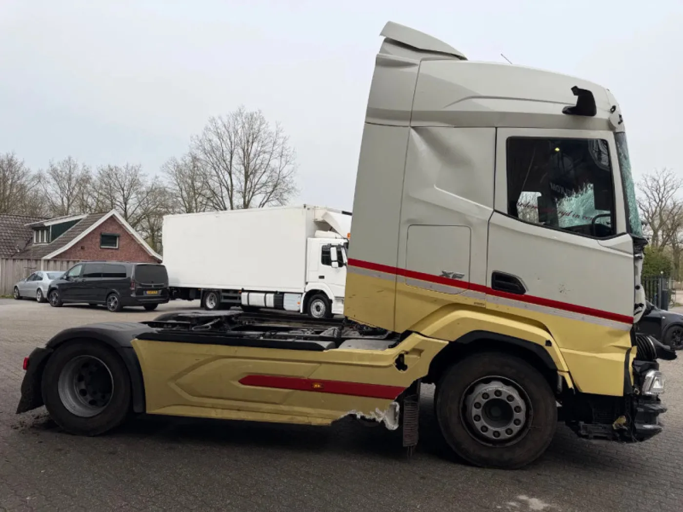 DAF XF 450 4X2 Standairco Driveable damage! - 3