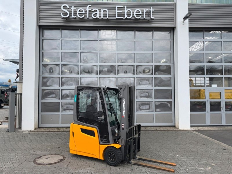 Jungheinrich EFG 215 / Triplex: 4.25m! / SS / 4.168h / 2024