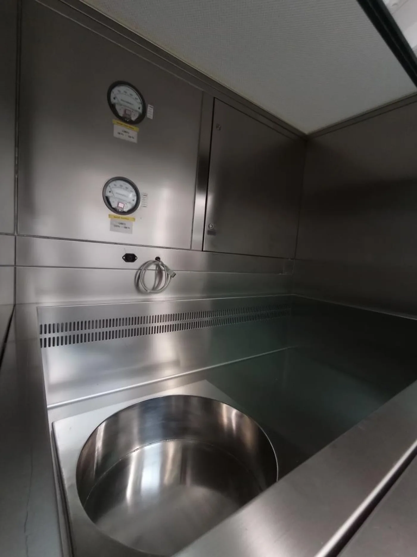 CAPPA DI SICUREZZA BIOLOGICA – STERIL – MOD. DISPENSING - 6