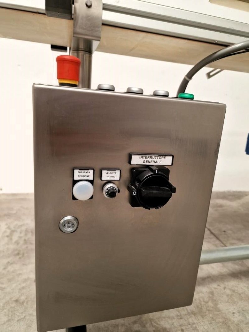 NASTRO A TAPPETO MOTORIZZATO CON VARIATORE DI VELOCITÀ – SIEMPHARMA – MOD. NT1500