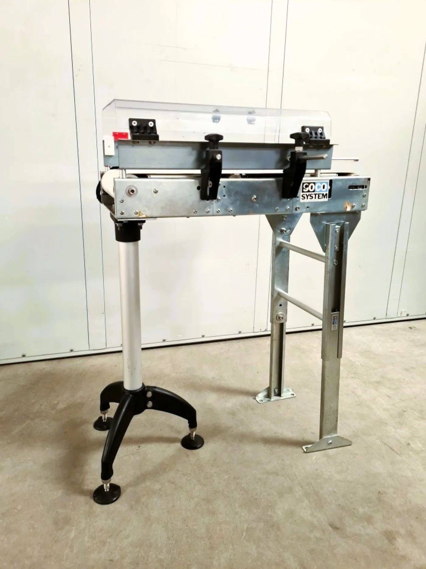 NASTRO TRASPORTATORE A TAPPETO MOTORIZZATO CON CARTER DI PROTEZIONE – SOCO SYSTEM - 2