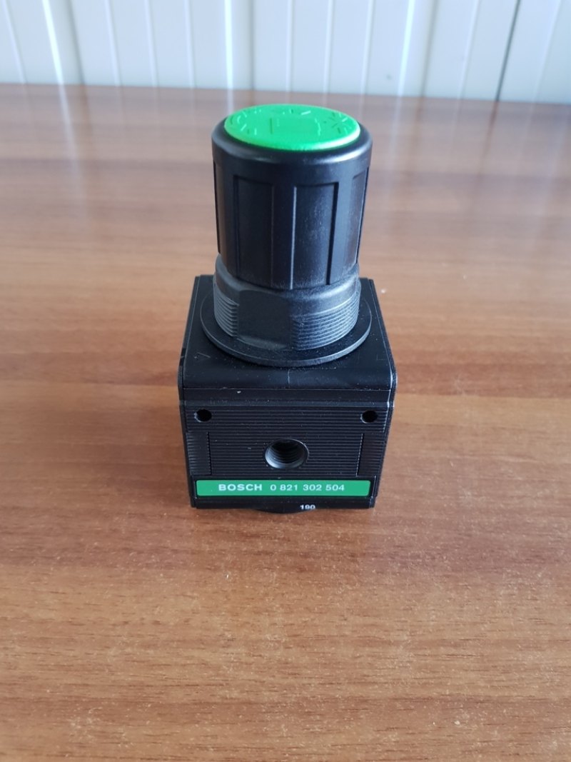 REGOLATORE DI PRESSIONE BOSCH MOD. 0821-302-504