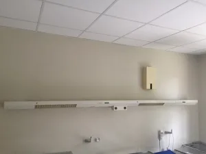 Trilux-Lenze 5620, 4642 Krankenzimmerwandleisten (Paket)