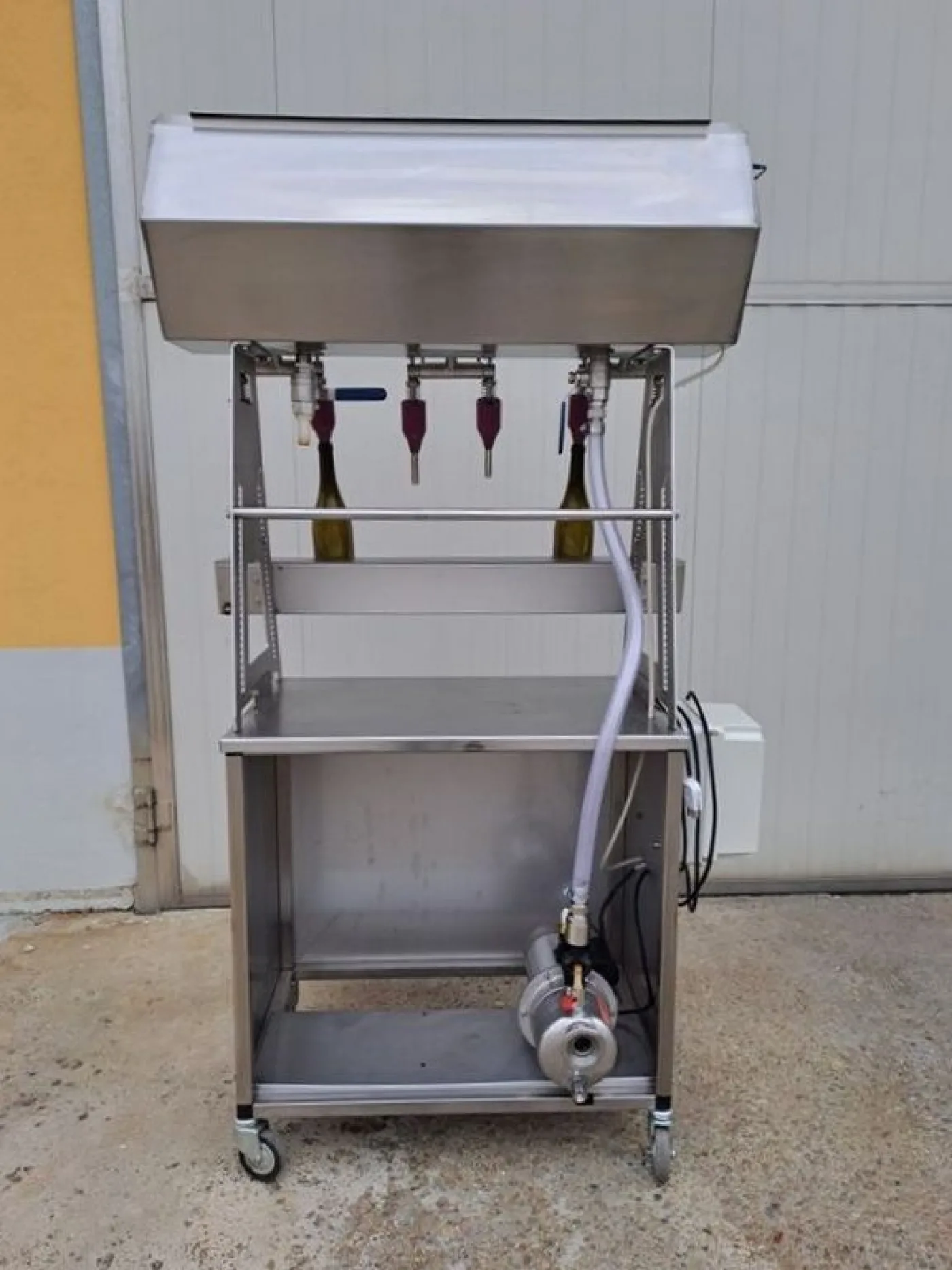 IN-LINE FILLER 6 NOZZLES FIRM MF IN STAINLESS STEEL ON WHEELS, SECOND HAND MACHINE - 7