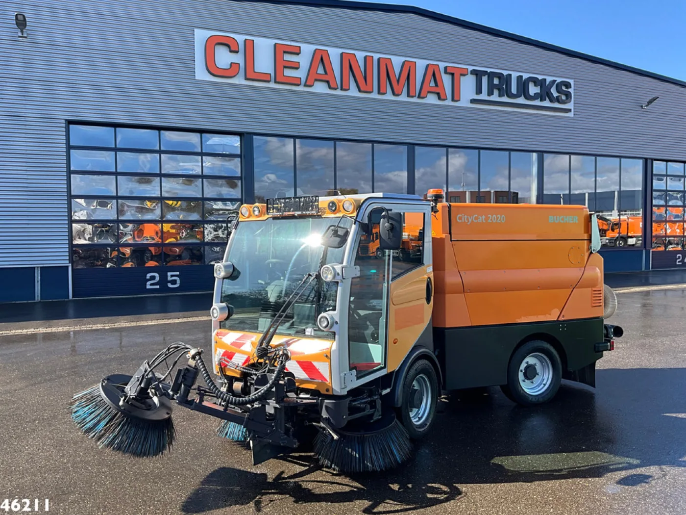 Bucher Citycat 2020 with 3-rd brush - 3