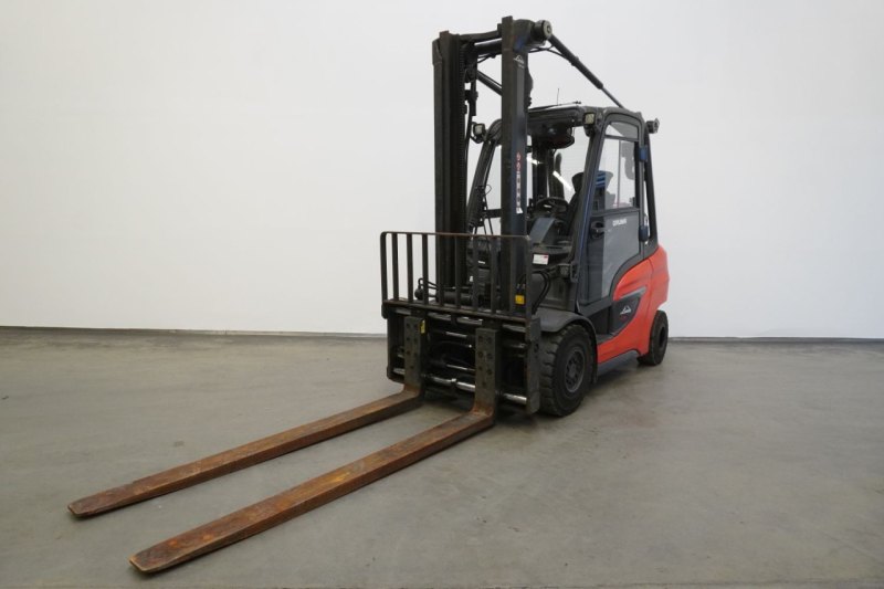 Frontstapler Linde H 35 T 1202 (2023)