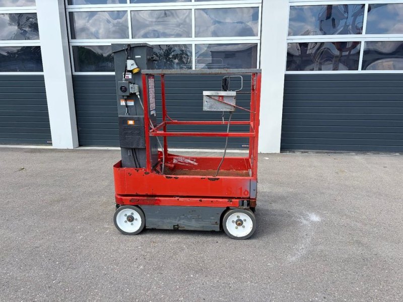 SkyJack SJ16 6,75m Elektro Mastarbeitsbühne, BJ 2016 Arbeitsbühne Hebebühne N96