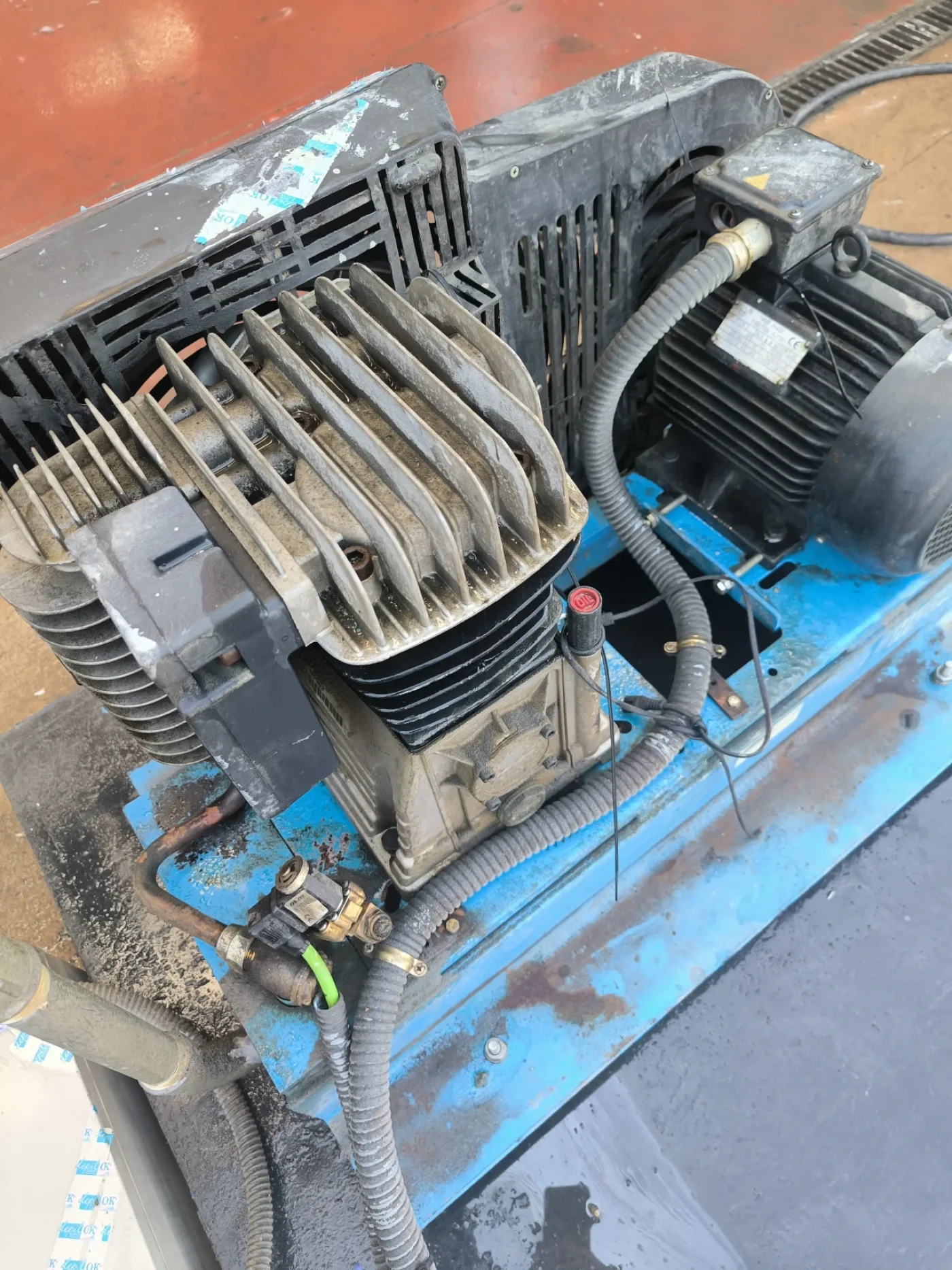 USED ABAC HP 5.5 AIR COMPRESSOR - 2