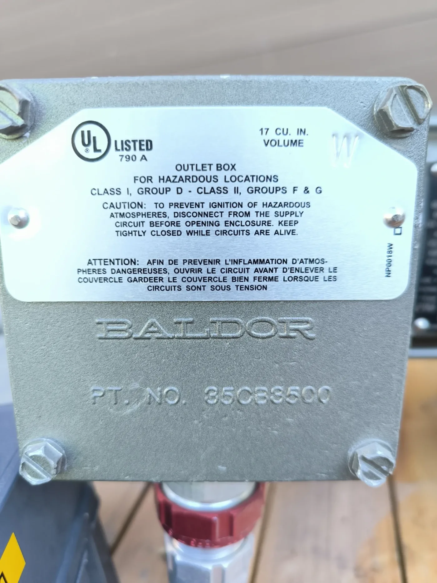CENTRIFUGAL PUMP EASTERN CENTRICHEM ECC1-AAPEDNSS WITH BALDOR MOTOR 0.37 kW - 8