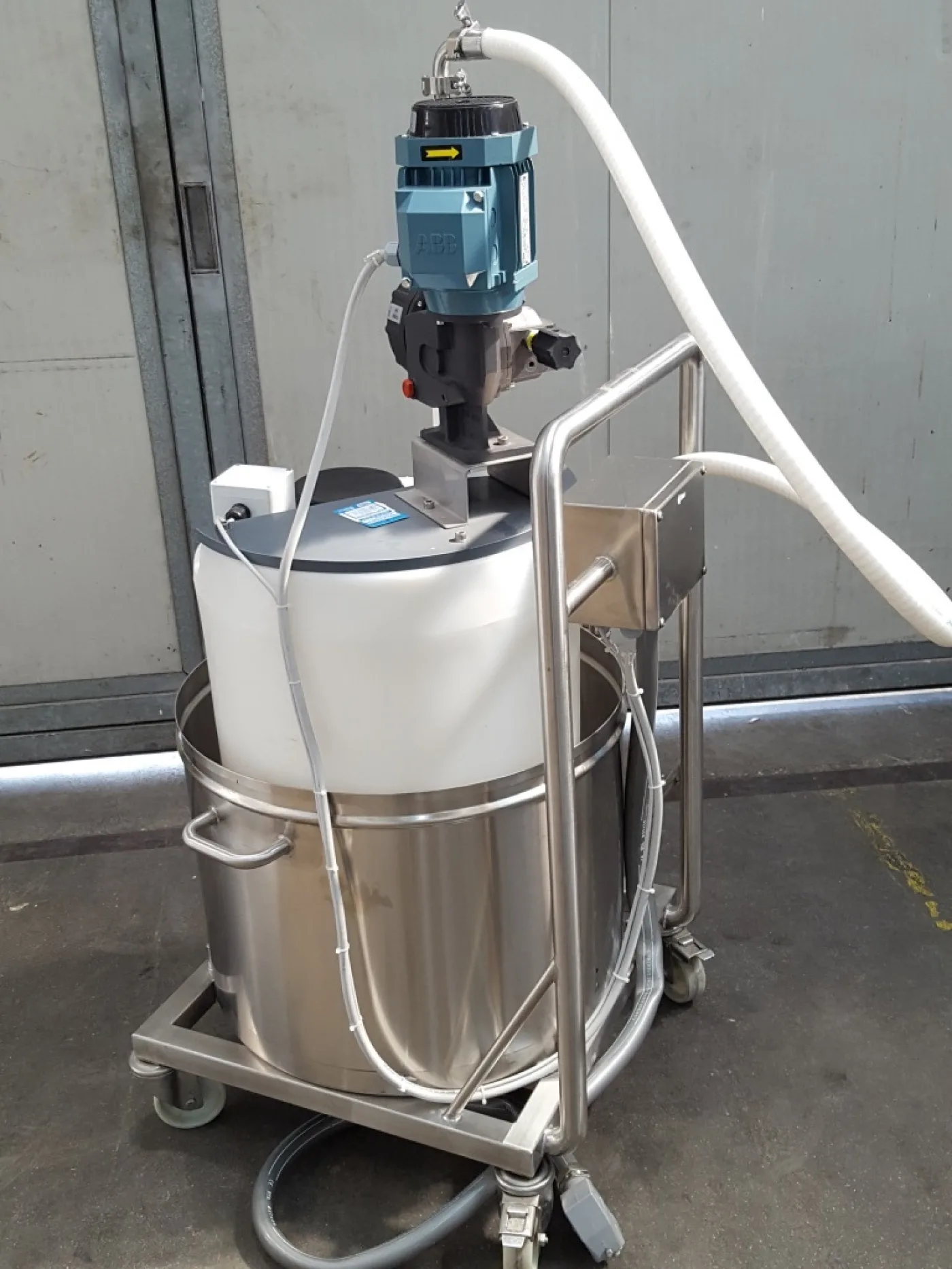 SERBATOIO CON POMPA DI DOSAGGIO – OBL – MOD. MD 201 PP - 3