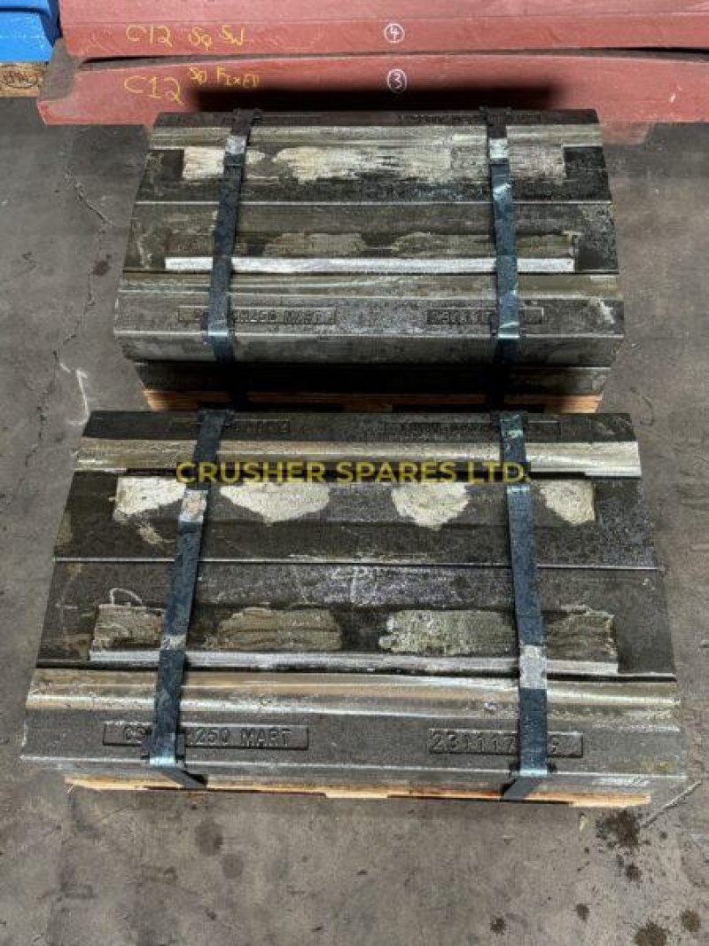 CR004-001-MA500 | Blow Bar Hammers | XH250 | Martensitic |