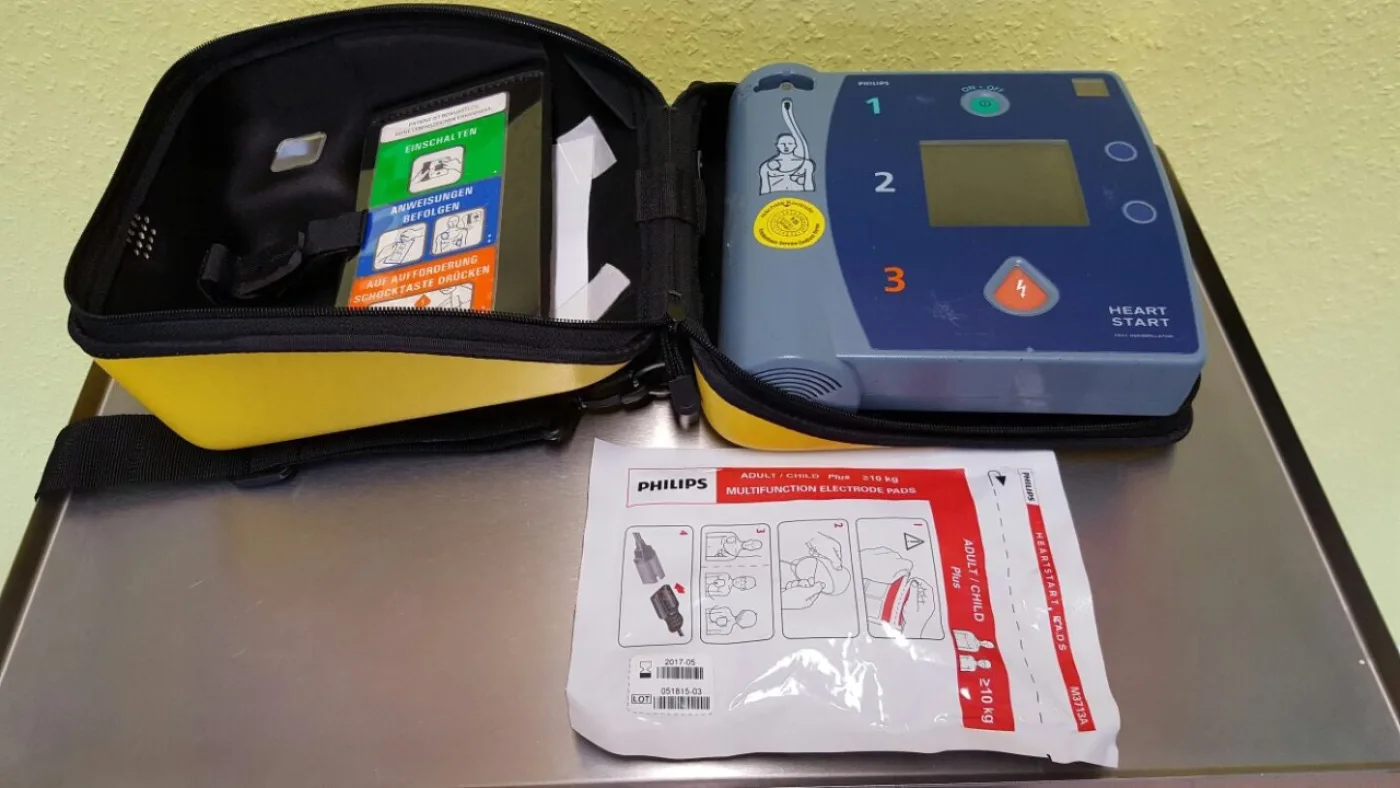 Philips FR-2 (gelb) Defibrillator (AED) - 1