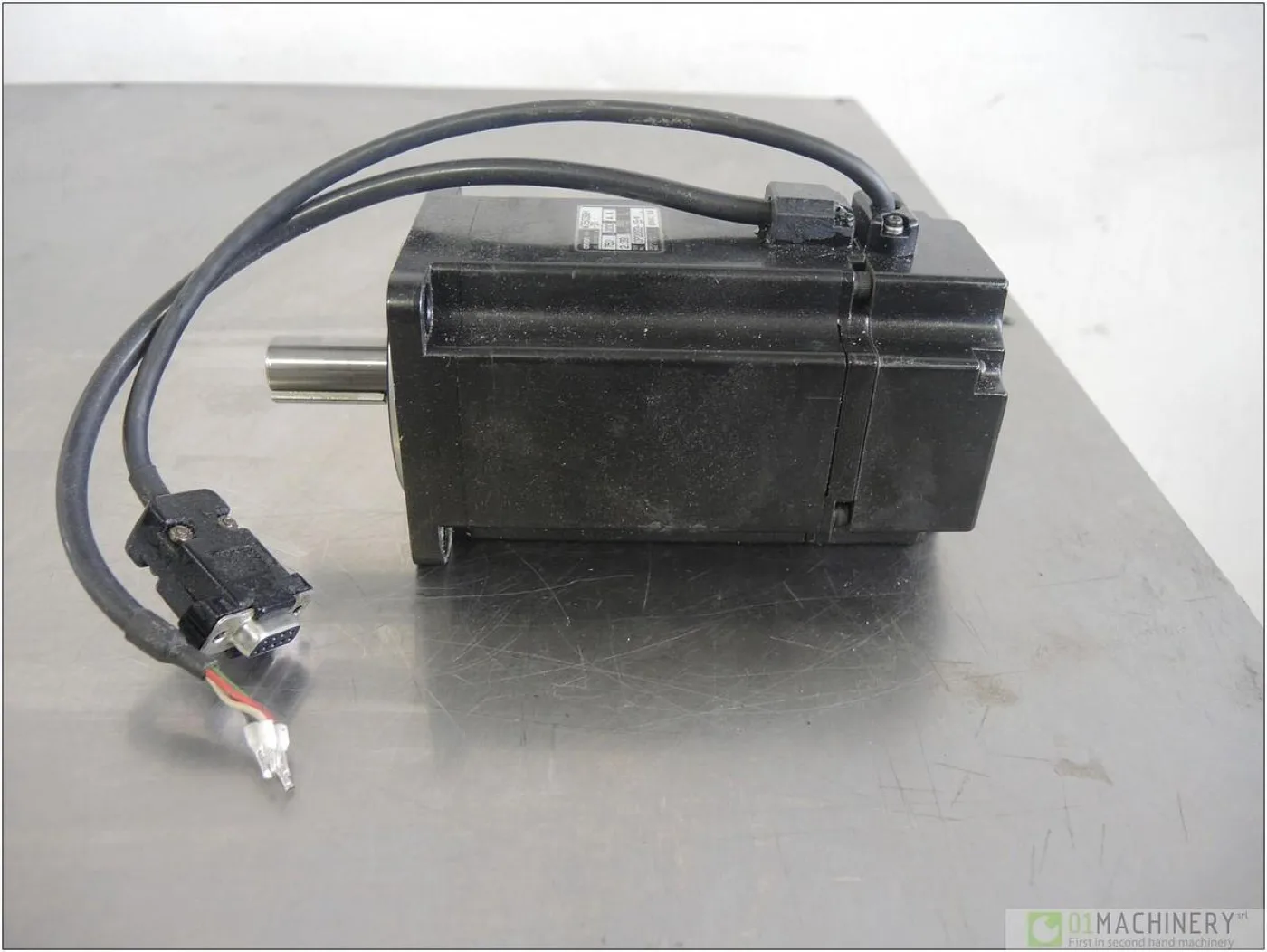 2001 OMRON R88M-W75030H-S1 AI1565 - 1