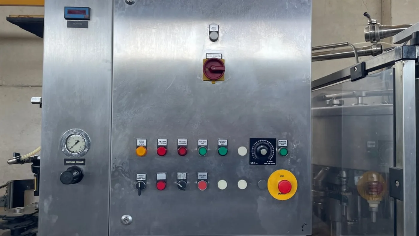 DEPRESSION FILLING MACHINE COBERT OLIMPIA WITH 40 VALVES FOR OIL, YEAR 1990, SECOND-HAND MACHINE - 2