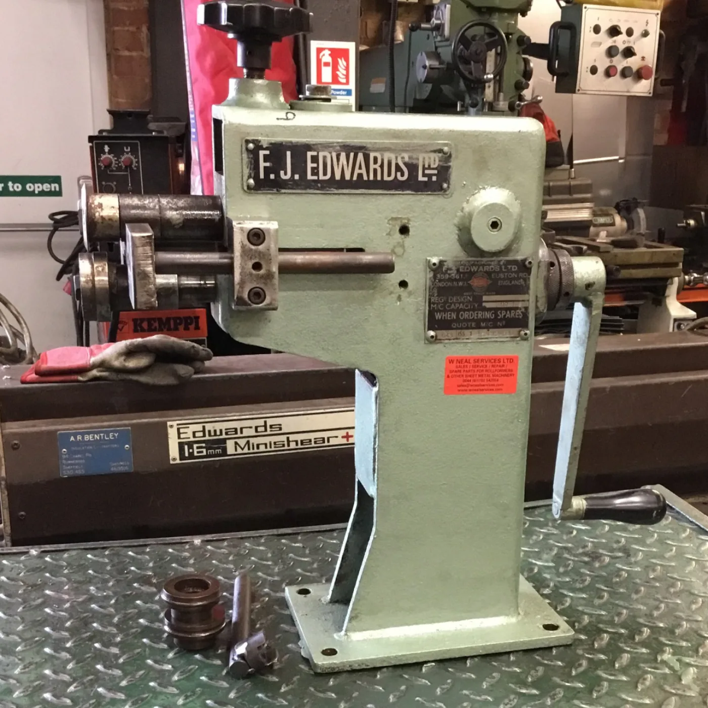 EDWARDS Hand Swager UR1 200mm - WNS - W. Neal Services Ltd - 1