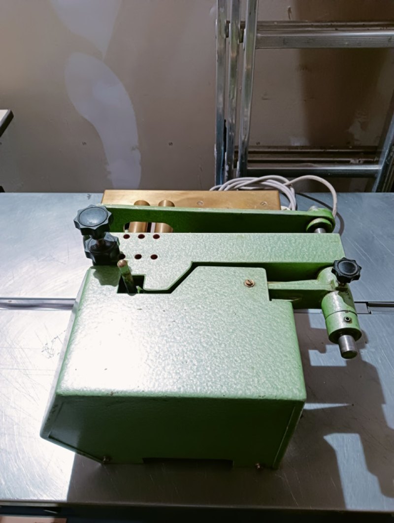 Kantenanleimmaschine Sumbel Perkeo 90