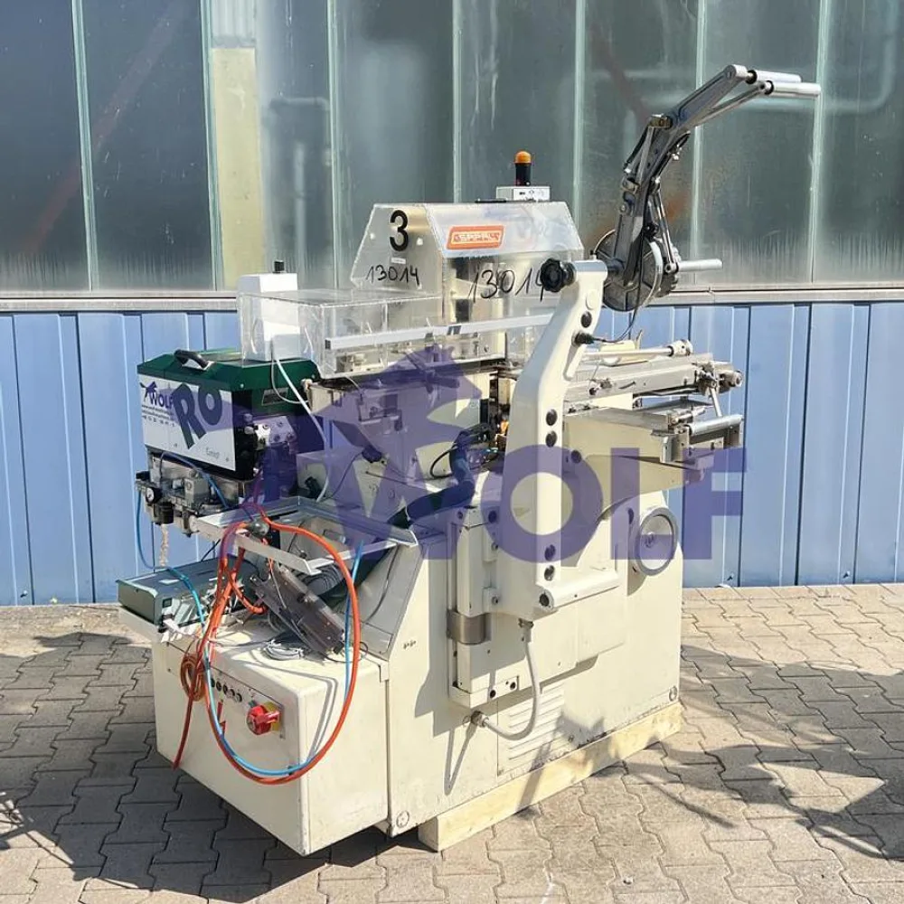 Wickelmaschine SAPAL - Type BN-G für ein Papier von der Rolle.