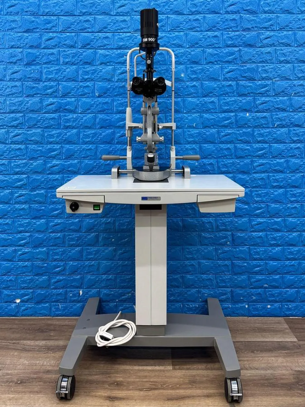 Haag Streits Slit Lamp BM 900 REF: 7200013 YOM: 2010