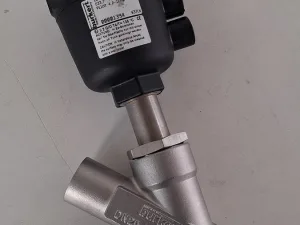 Bürkert 2000A Pneumatisches Schrägsitzventil DN25 PN16 PTFE