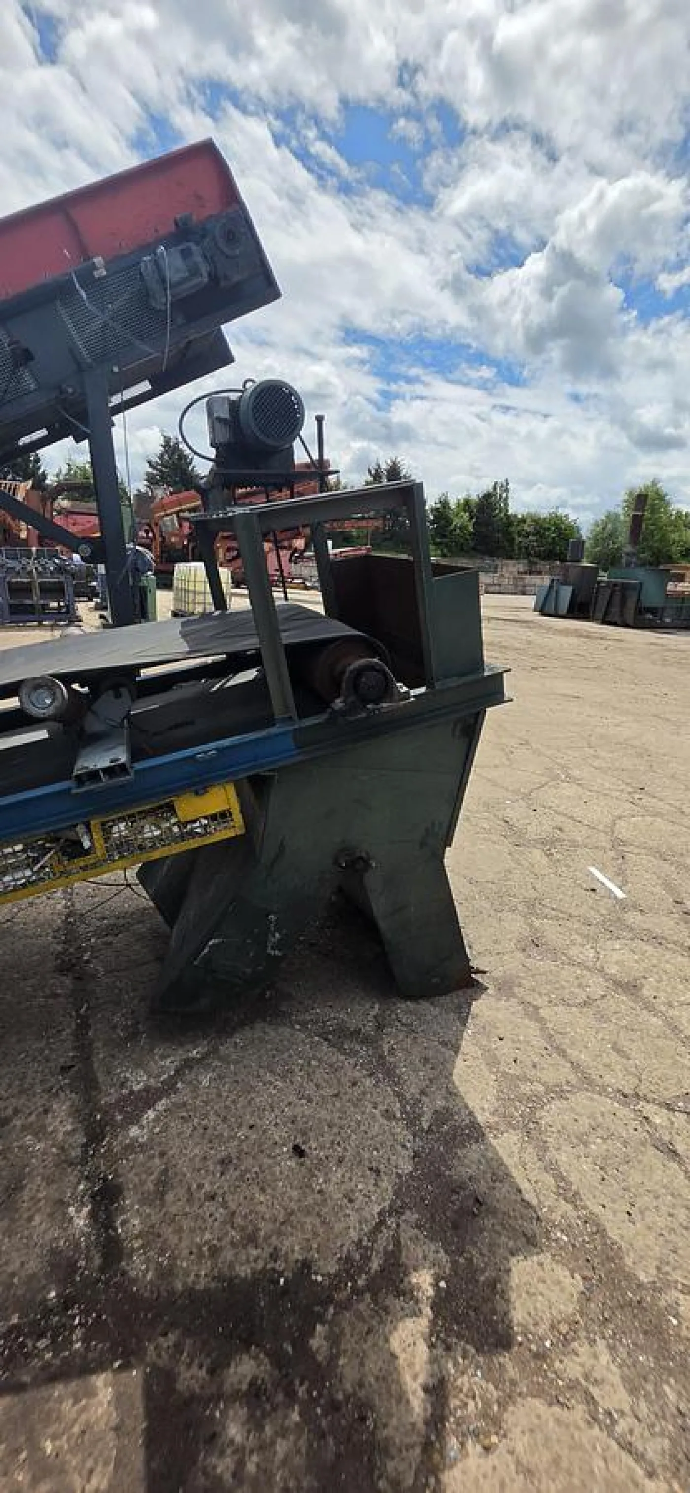 Infeed Conveyor W/Material Flow Switch - 4
