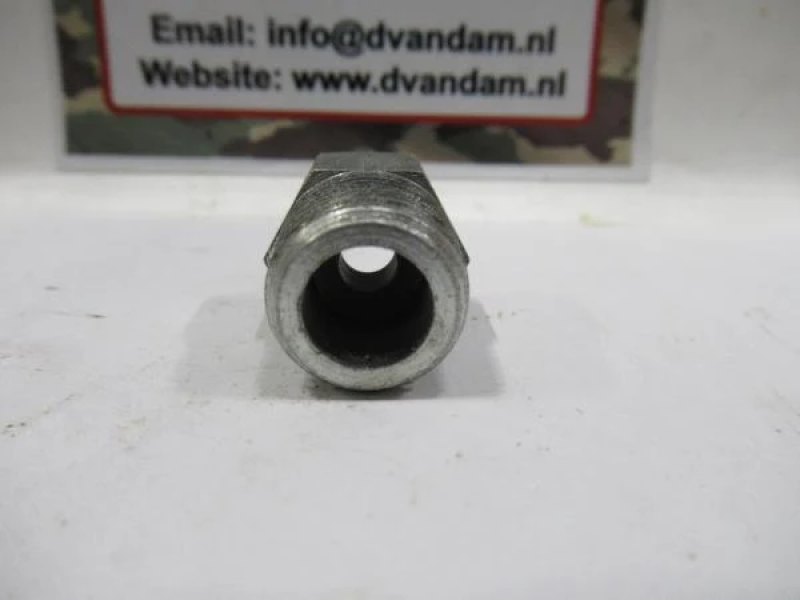 Connector hoofdremcilinder