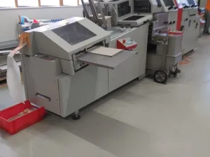 Kolbus DA 260 máquina de hacer tapas