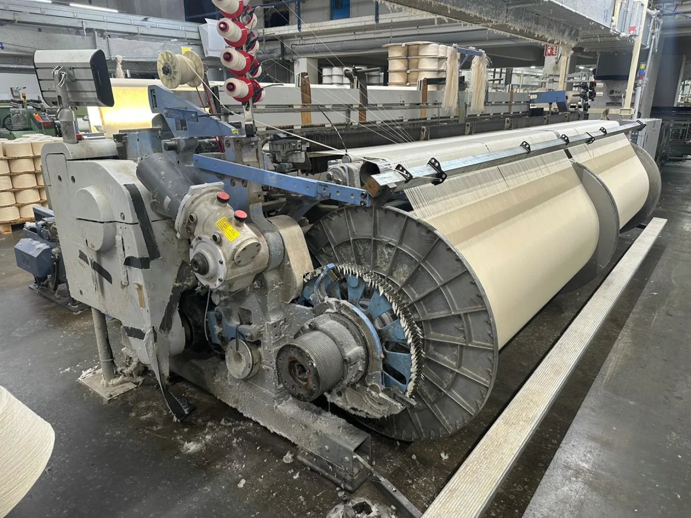 4x Sulzer - P7300 HP B 430 N4 SP R D12 projectile weaving looms - 2