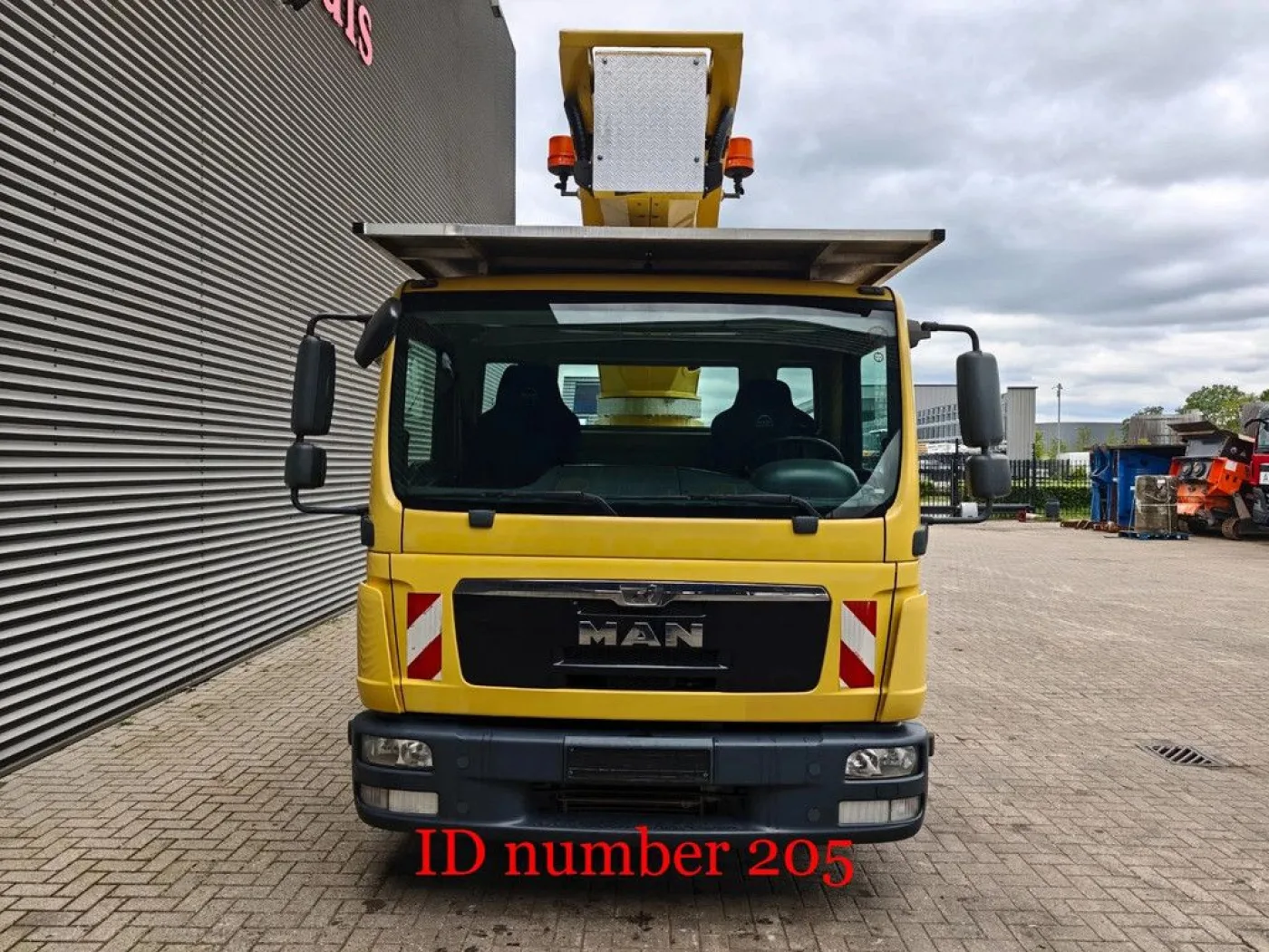 MAN TGL 8.220 4x2 Palfinger P300KS - 8