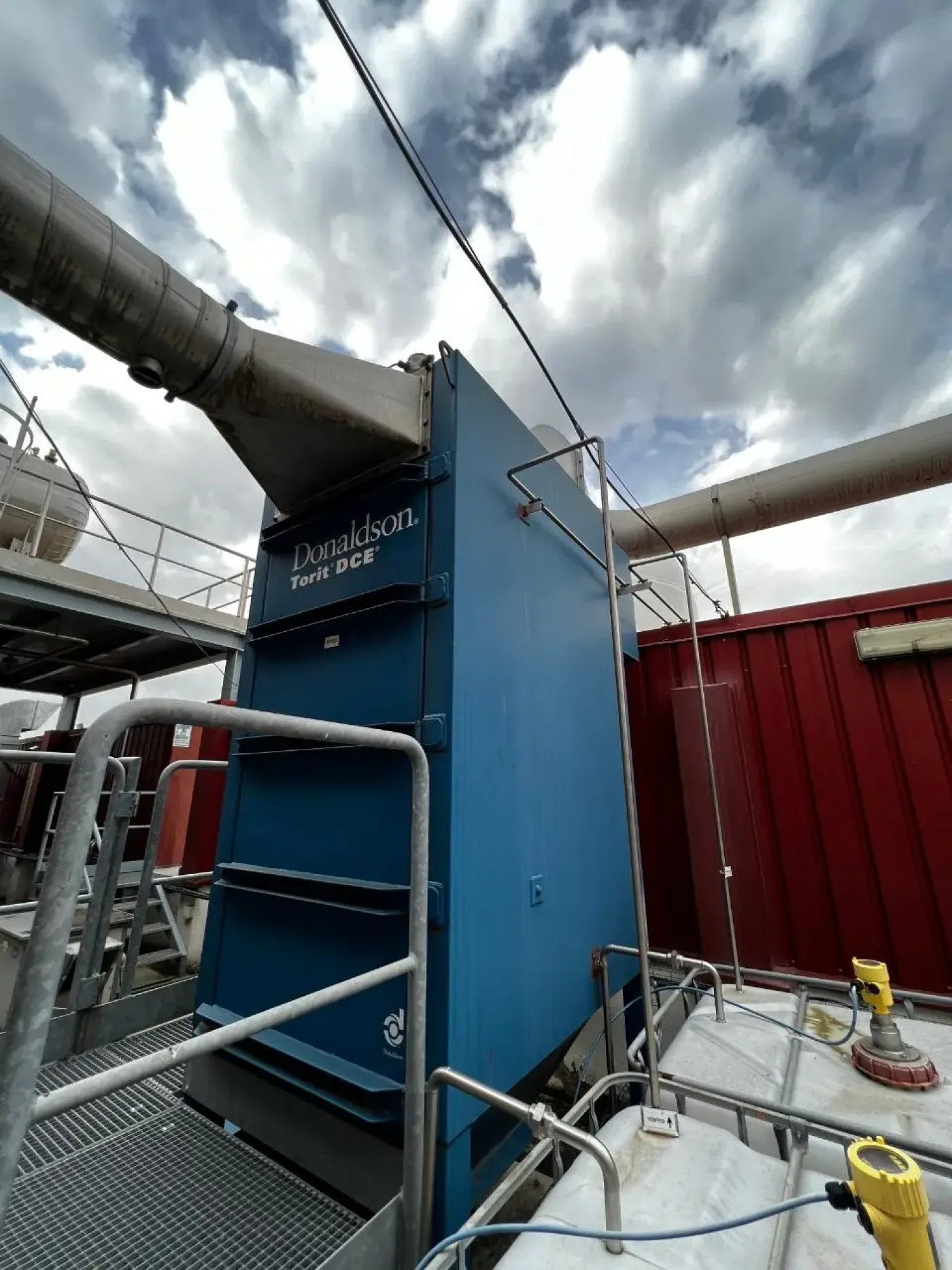 USED DONALDSON DPRO 8-R DUST AND FUME COLLECTOR - 8