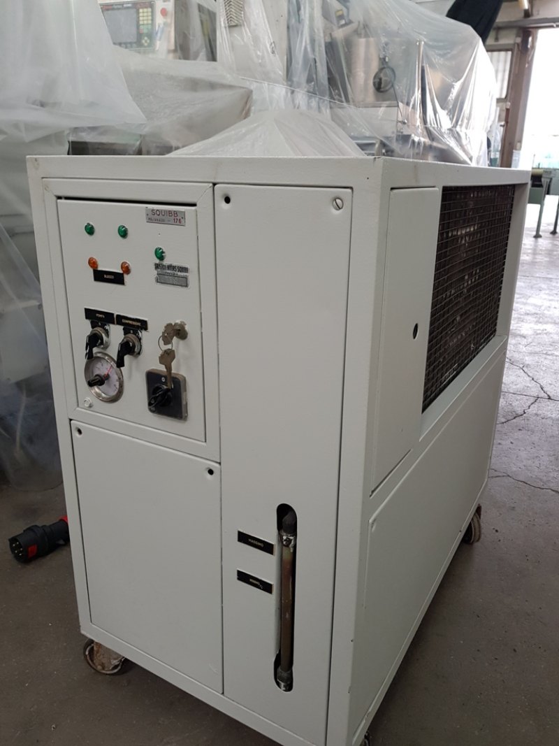 UNITÀ REFRIGERATORE CHILLER