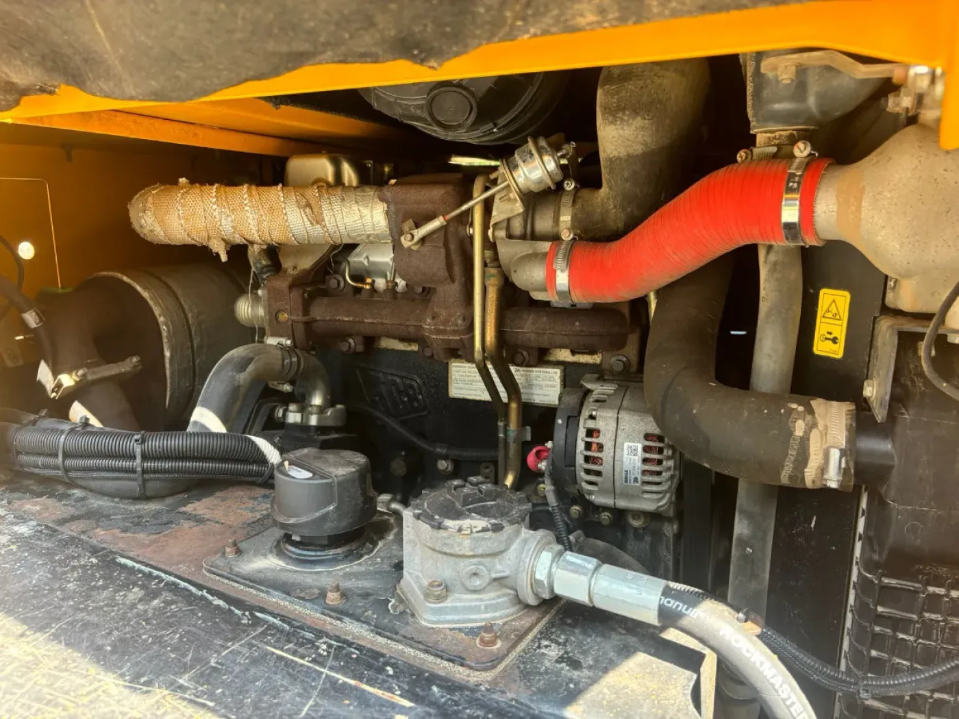 JCB - 6 TST - 2