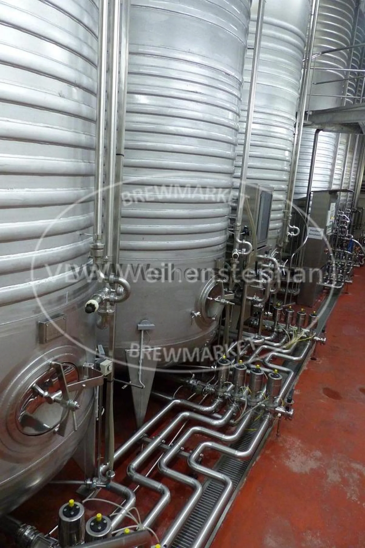 Pressure tanks (3 pcs.) - 1
