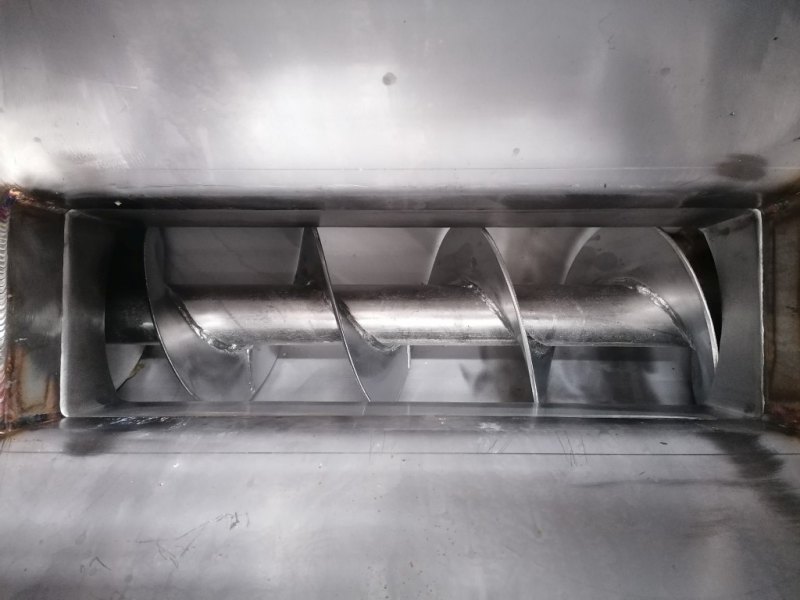 TMT Pentas hopper with screw conveyor - Bag dump station