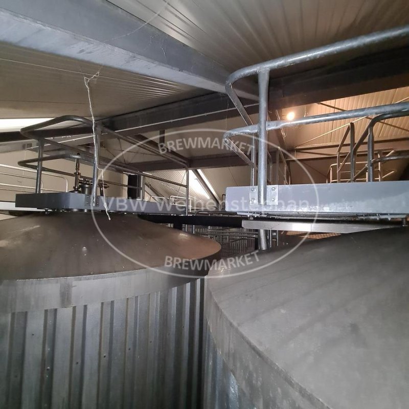 cylindroconical fermentations and storage tanks (CCTs) [3 pcs.]