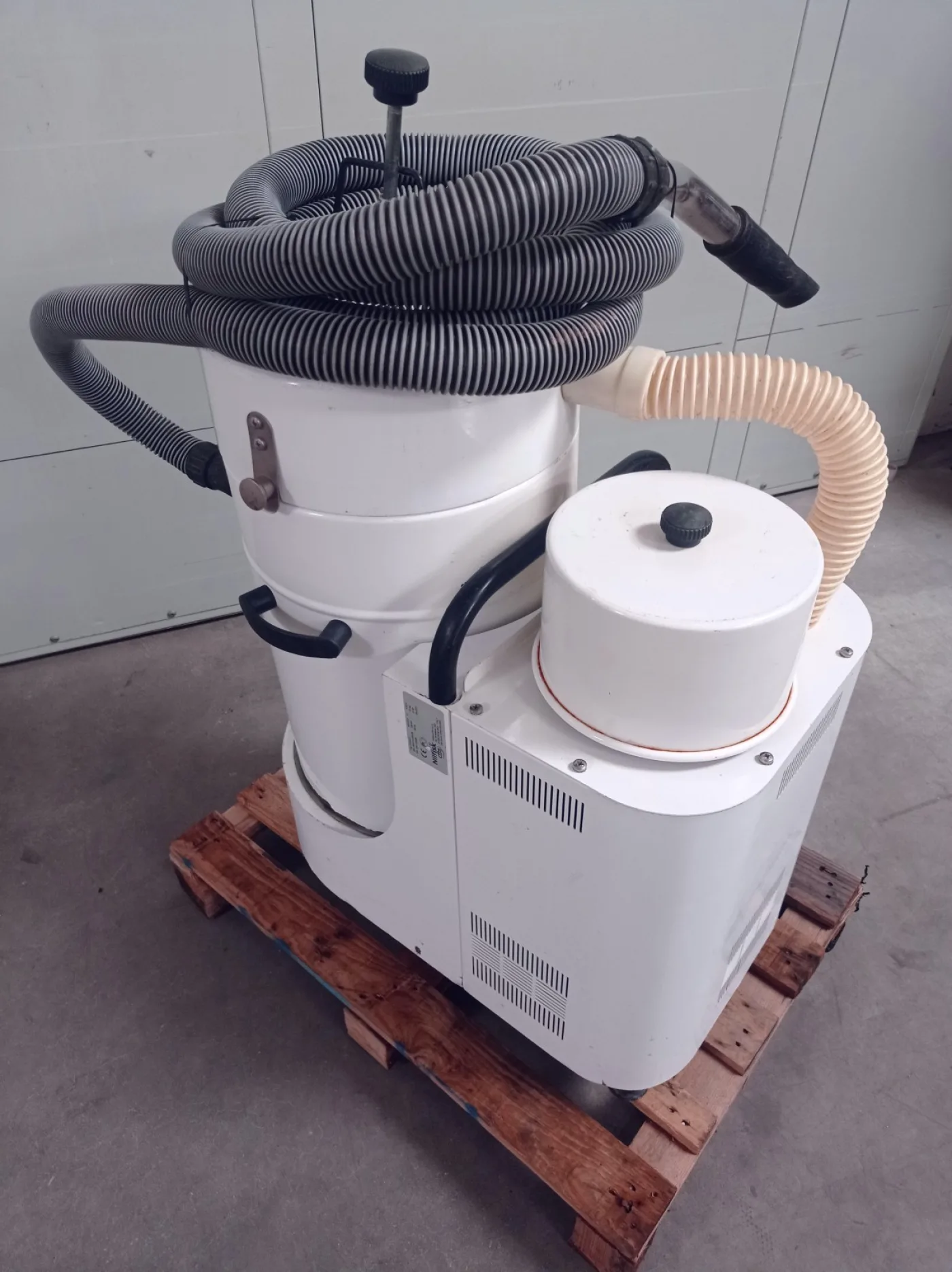 ASPIRATORE INDUSTRIALE PER POLVERI – NILFISK – MOD. VHW311 - 4