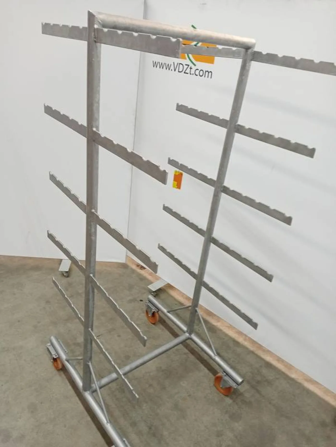 Smoking trolley - 3