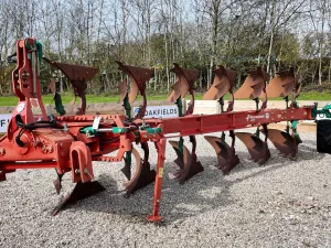 2016 Kverneland LD85-300-28 6 Furrow Plough