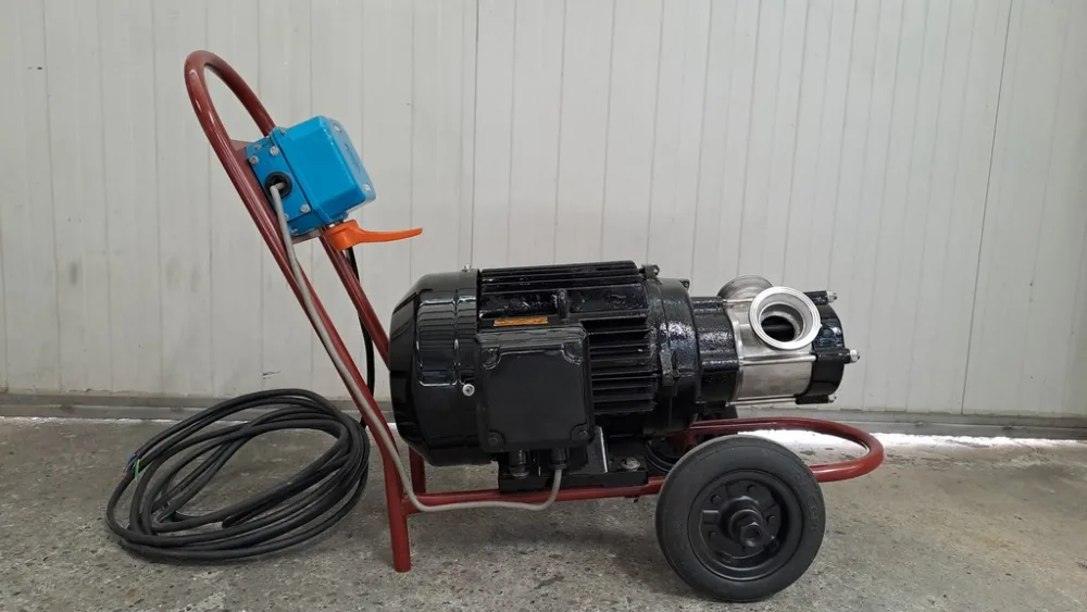 MENCARELLI PUMP MODEL G120 WITH FOOD NEOPRENE IMPELLER, STAINLESS STEEL BODY PUMP, SECOND-HAND MACHINE